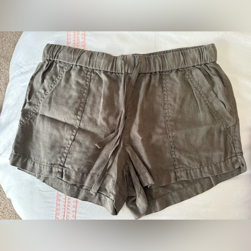 Joie linen cargo shorts in army green